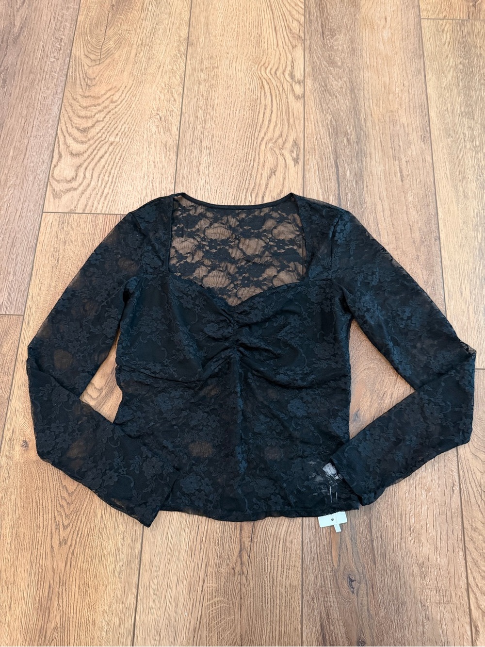ReoRia Black Lace Long-Sleeve Ruched Front Top
